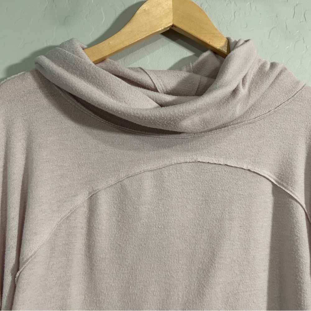 Free People We The Free Pink Cozy Time Funnel Neck Oversized Knit Top Medium - Picture 4 of 8
